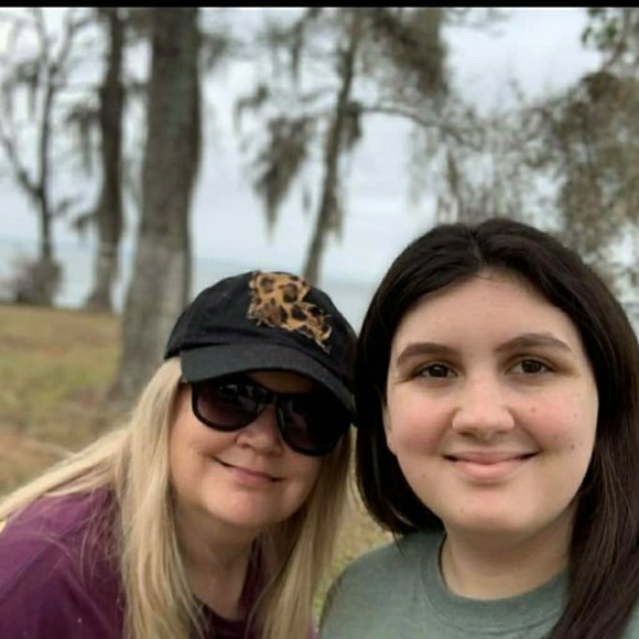 Meet your Posher, Angela - Picture 1 of 1